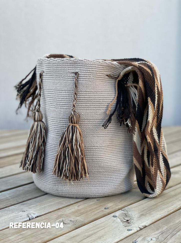 Mochila GRANDE Beige⭐️ (31x28)