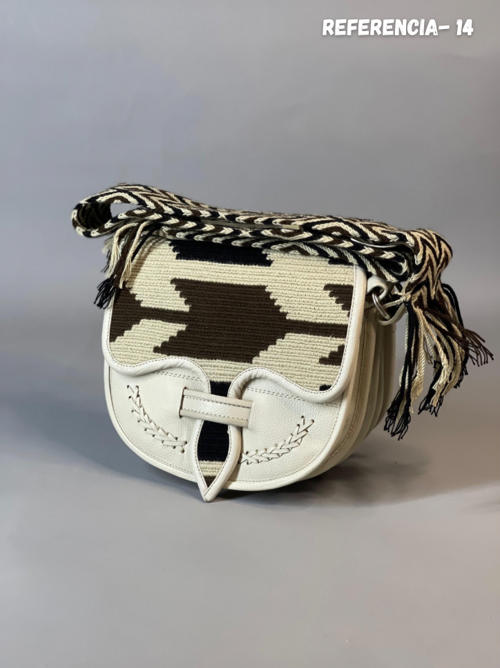 ⭐️ 👜CARRIEL WAYUU    (21x26cm)😍