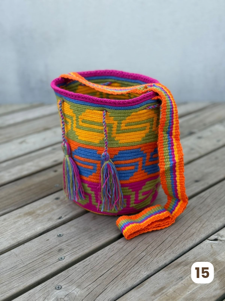 Mochila MEDIANA Tonos Pastel (22x18)⭐️