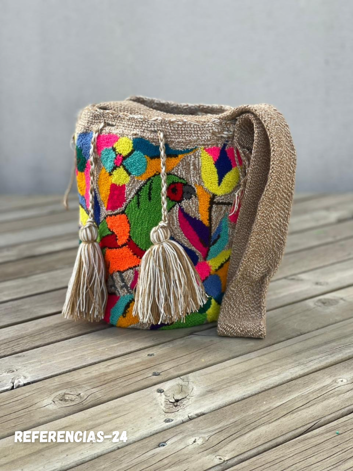 Mochila GRANDE Tapizada (31x28)🦜
