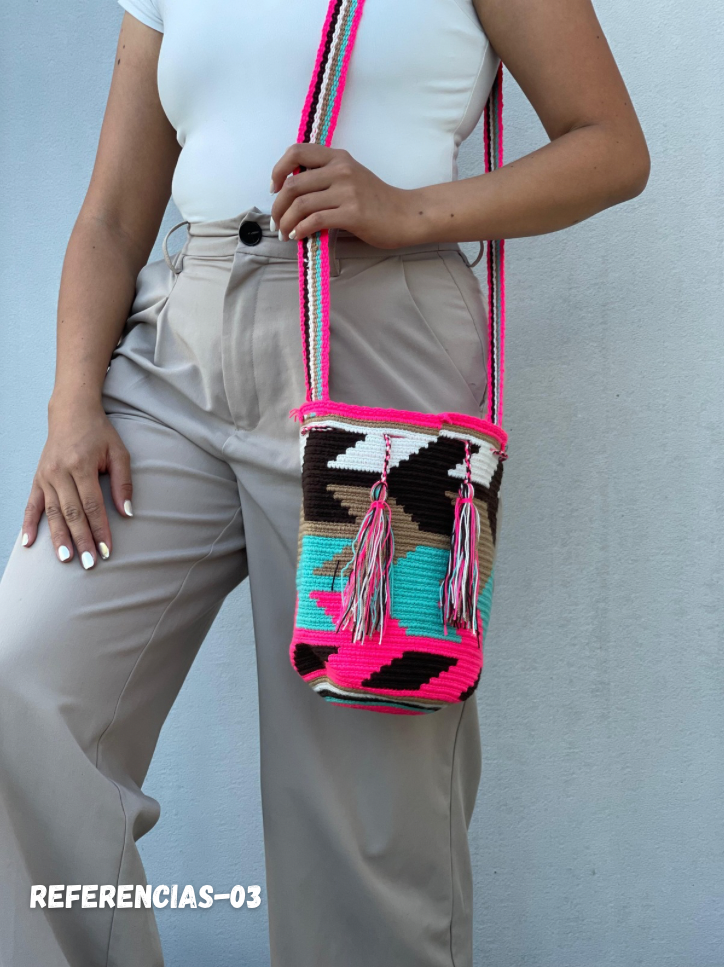 Mochila MEDIANA Tonos Pastel (22x18)⭐️