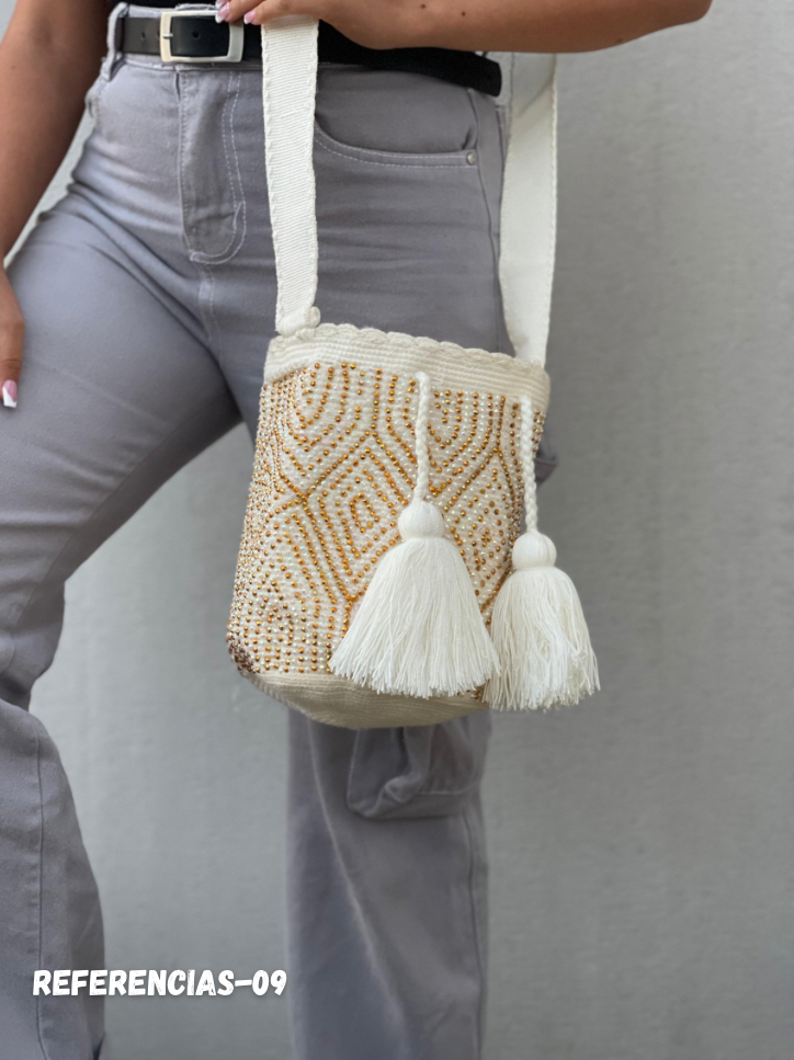 Mochila MEDIANA Perlada💫(22x18)