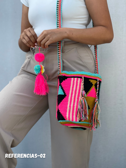 ✨Mochila MEDIANA Diseño + Llavero Artesanal 🎒🧿 – 21x18 cm