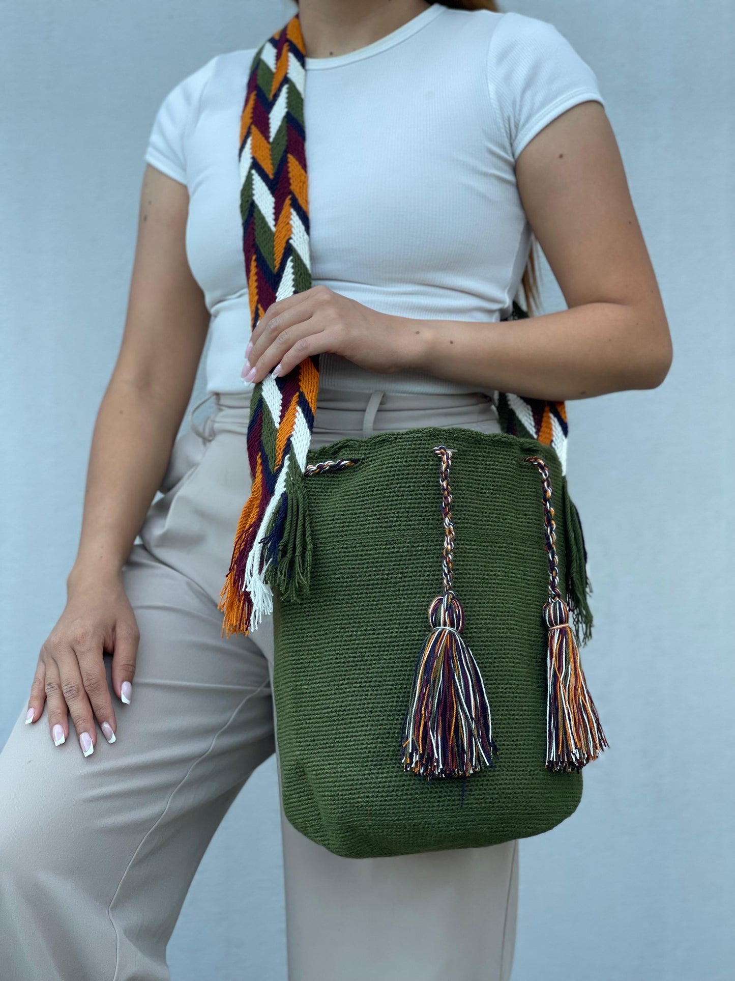 Mochila GRANDE Unicolor Nueva Colección🌟✨ (31x28)