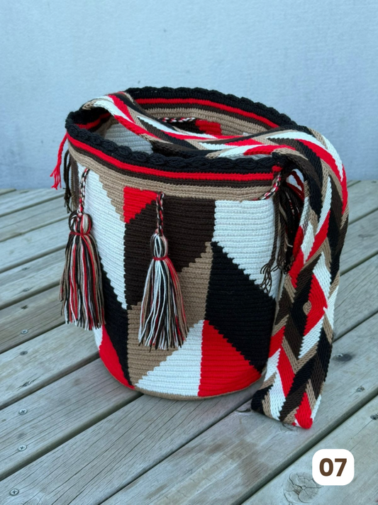 Mochila GRANDE Tonos Tierra🌤️ (31x28)