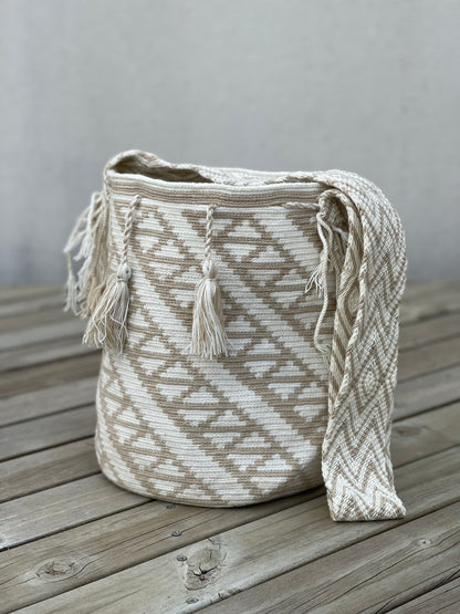 Mochila GRANDE Tonos Tierra🌤️ (31x28)