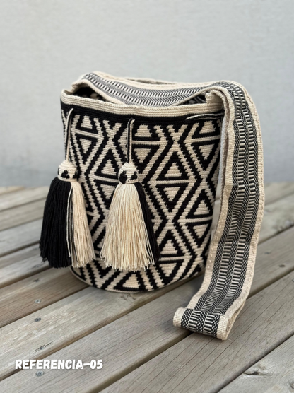 ✨Mochila Gran Reserva de Colección 🏛️🐦‍🔥(32x29 cm)