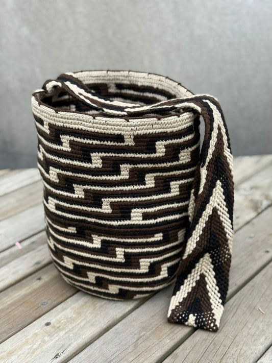 Mochila GRANDE tipo Arhuaca ⭐️🐑(30x28)