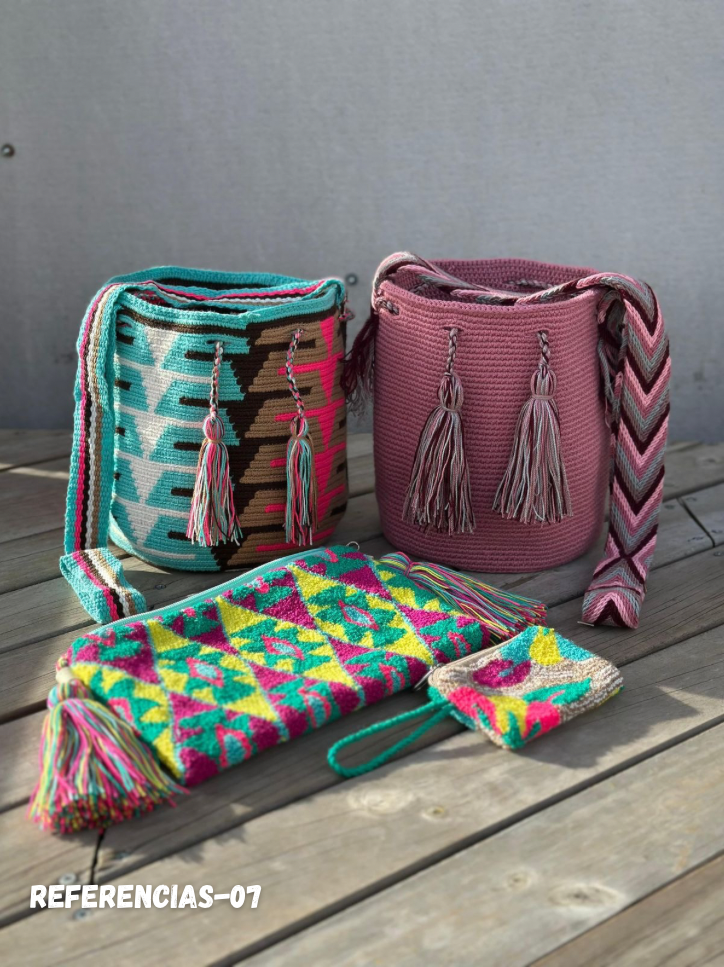 ✨Combo Especial: 2 Mochilas MEDIANAS+ (Sobre Wayuu + Monedero GRATIS) 🎁