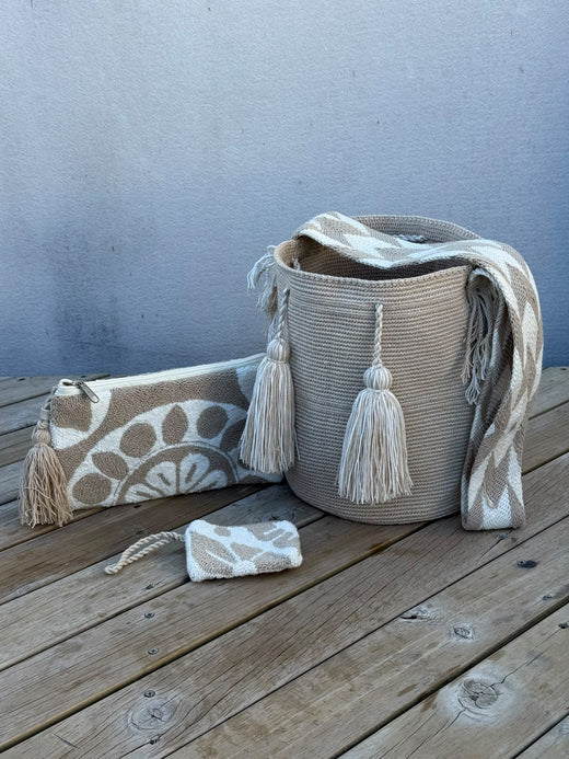 Combo Wayuu: Mochila GRANDE + Monedero + Sobre Artesanal