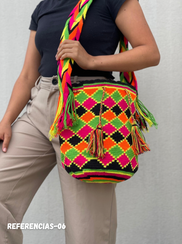 Mochila GRANDE Fiesta Tropical🌴 (31x28)