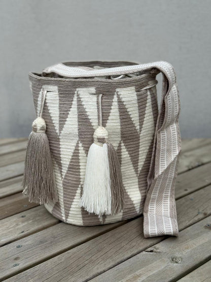 ✨Mochila Gran Reserva de Colección 🏛️🐦‍🔥(32x29 cm)