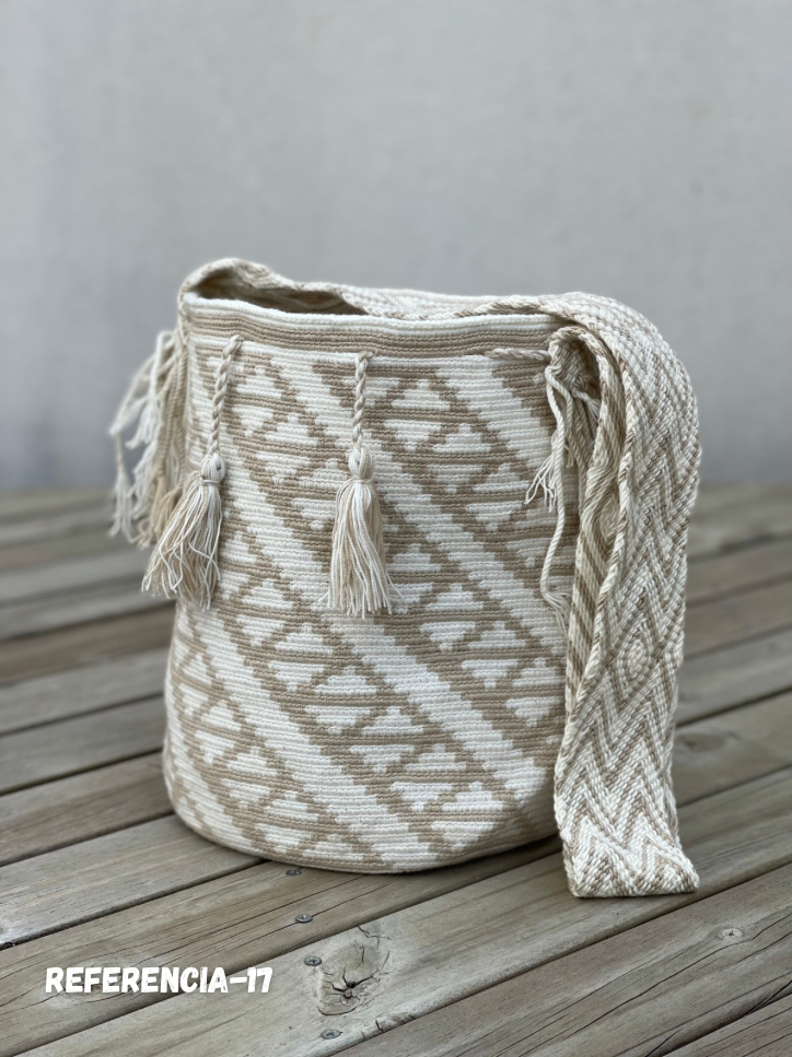 Mochila GRANDE Tonos Tierra🌤️ (31x28)