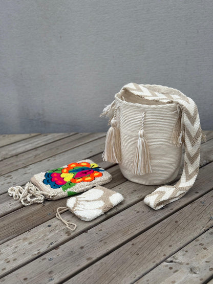 ✨Combo – Mochila Mediana + Portacelular + Monedero 🎁 – (22x20 cm)