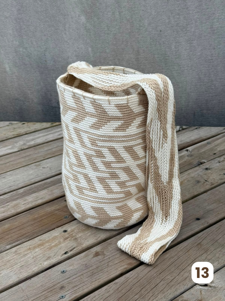 Mochila GRANDE tipo Arhuaca ⭐️🐑(30x28)