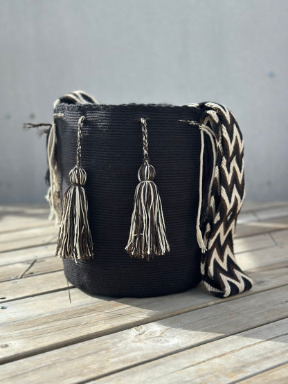 Mochila GRANDE Negra⚫️ 🎩(31x28)