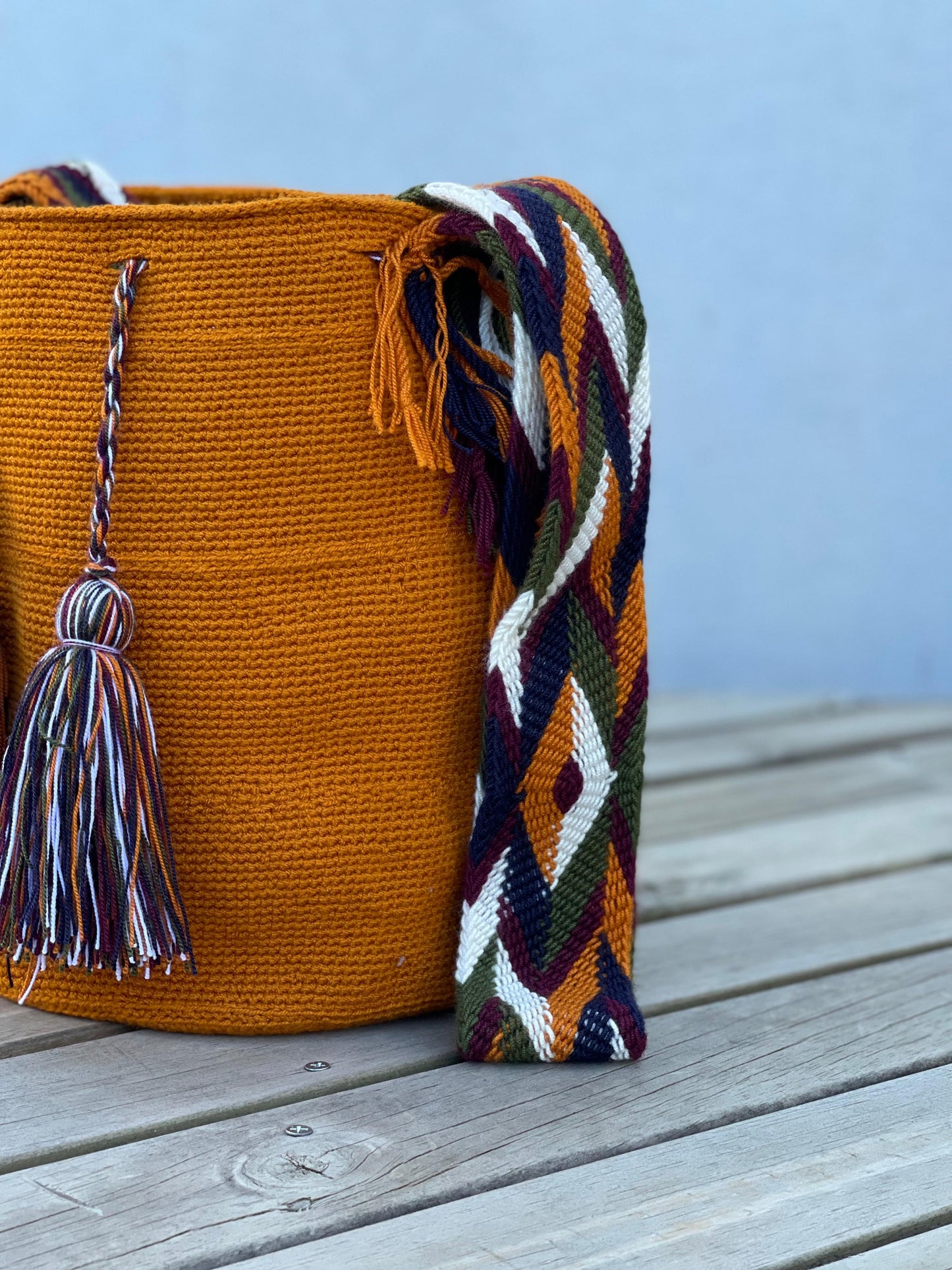 Mochila GRANDE Mostaza🌤️ (31x28)