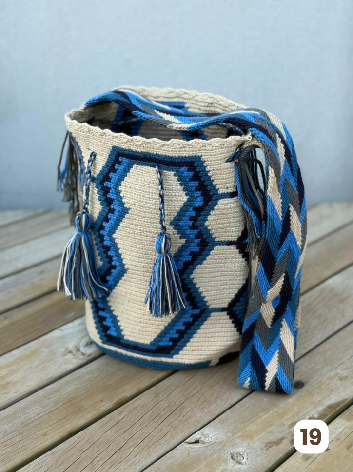 Mochilas GRANDE Diseño Hombre 🔹🩶 (31x28)