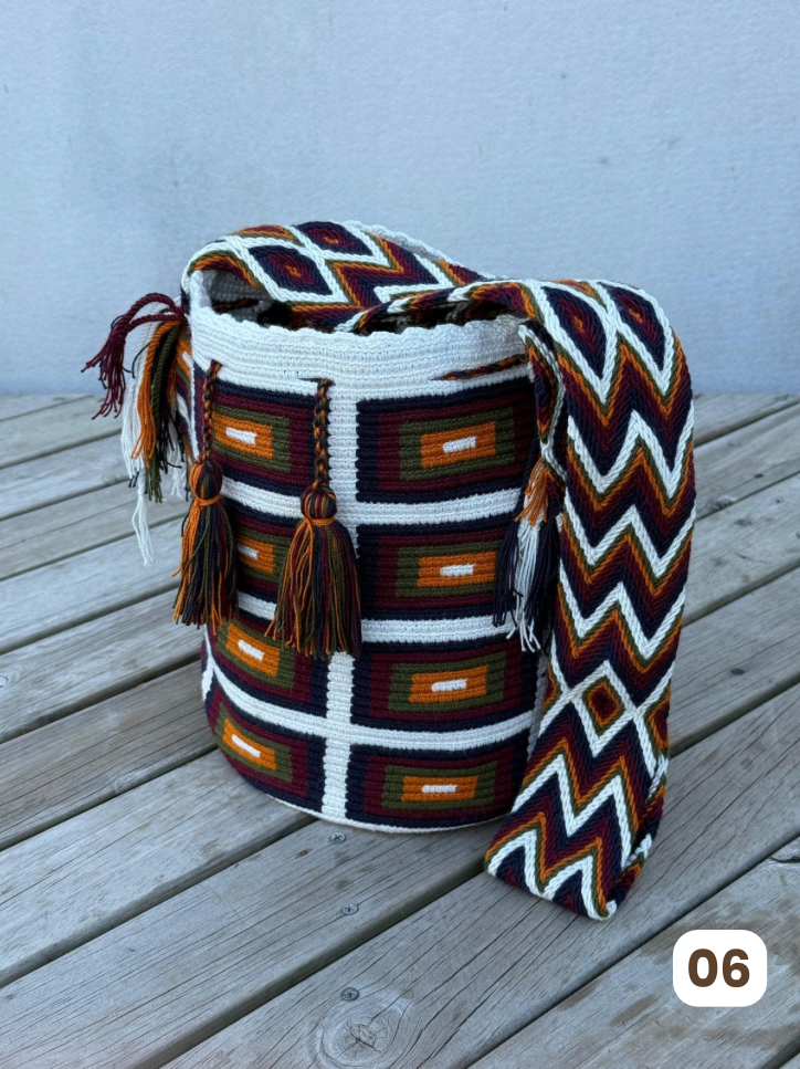 Mochila GRANDE Edición Limitada👑🌟(31x28)