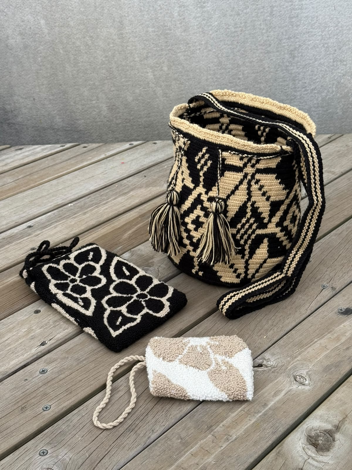 Combo: Mochila MEDIANA Diseño + Portacelular + (MONEDERO GRATIS)