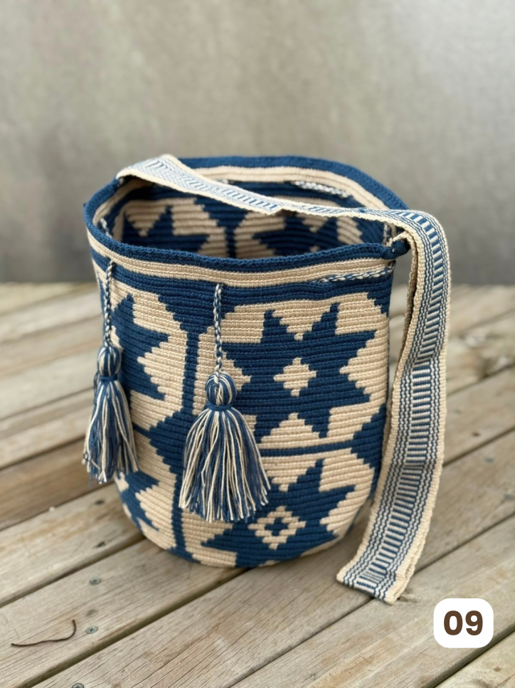 Mochilas GRANDE Diseño Hombre 🔹🩶 (31x28)