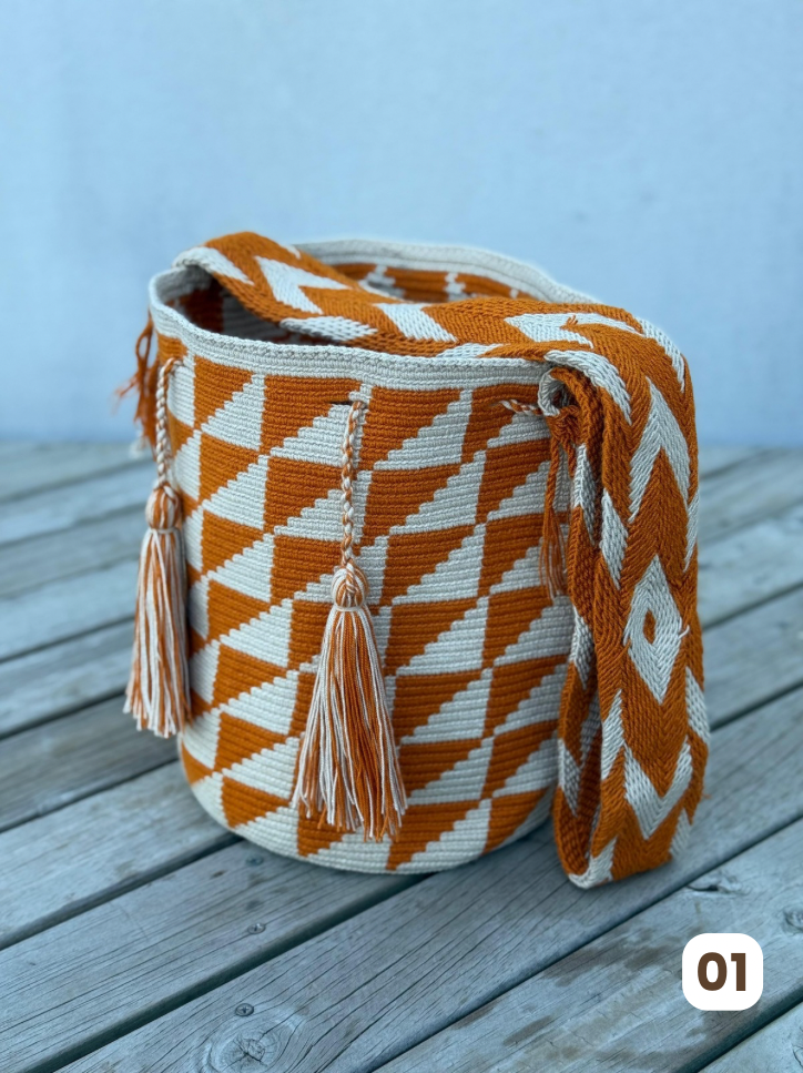 Mochila GRANDE Edición Limitada👑🌟(31x28)