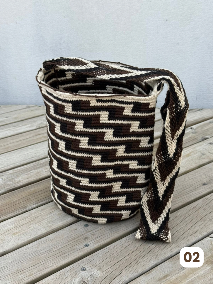 Mochila GRANDE tipo Arhuaca ⭐️🐑(30x28)