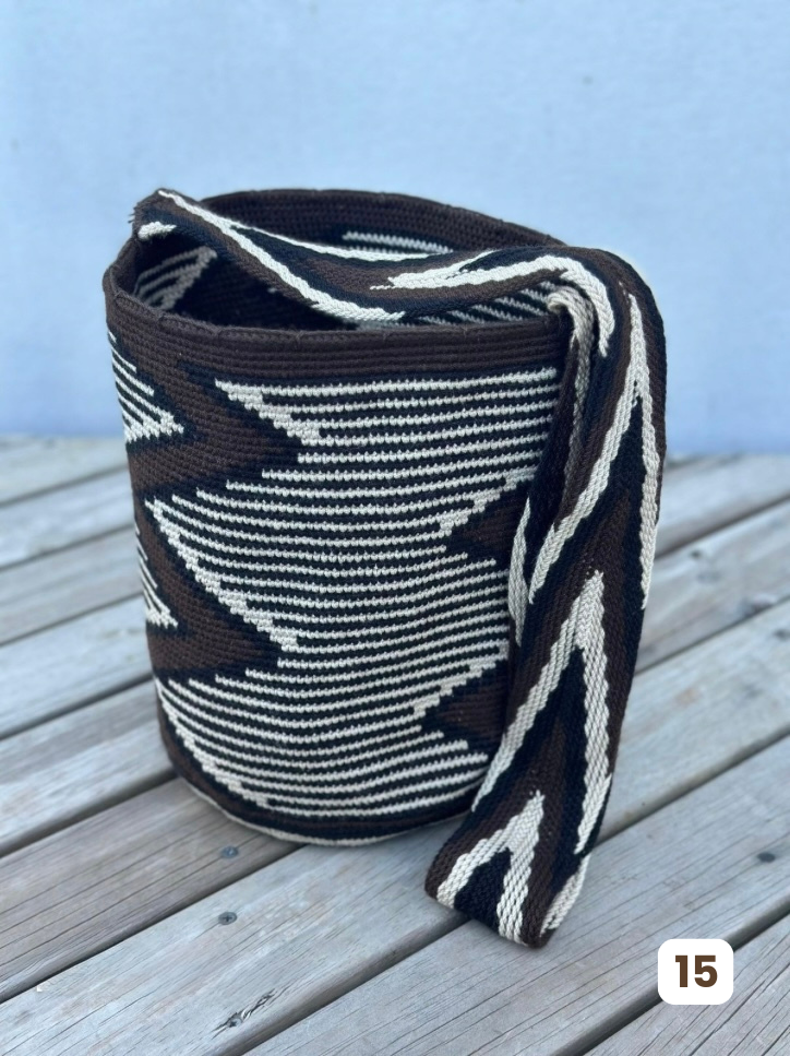 Mochila GRANDE tipo Arhuaca ⭐️🐑(30x28)