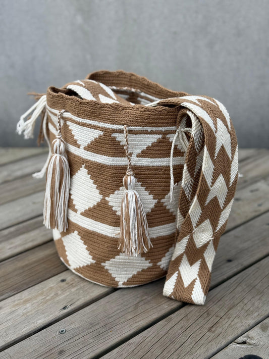 Mochila GRANDE Tonos Tierra🌤️ (31x28)