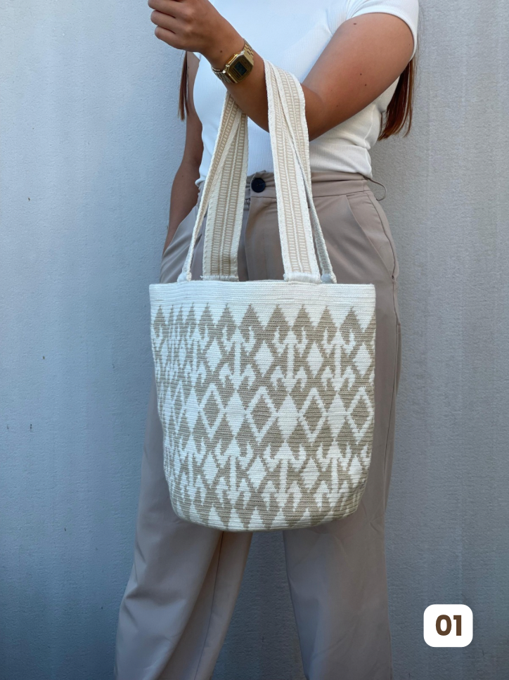 Mochilón Wayuu Mediano - (35x 30 Cm)🎒✨