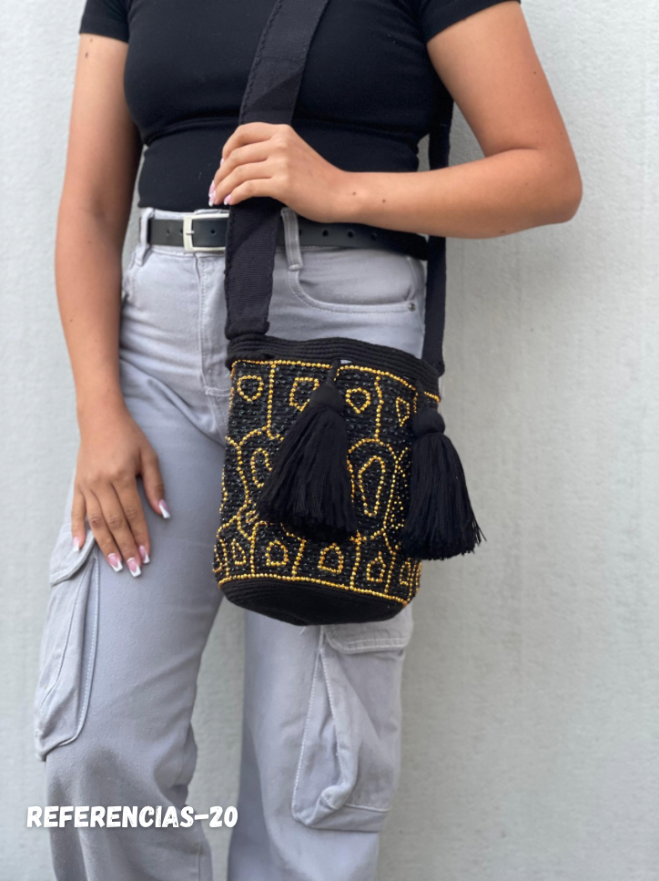 Mochila MEDIANA Perlada💫(22x18)