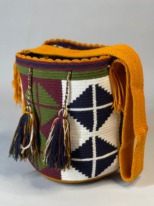 Mochila GRANDE Edición Limitada👑🌟(31x28)