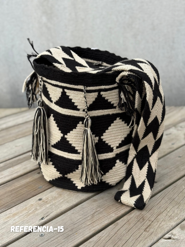 Mochila GRANDE Tonos Tierra🌤️ (31x28)