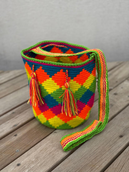 Mochila MEDIANA Tonos Pastel (22x18)⭐️