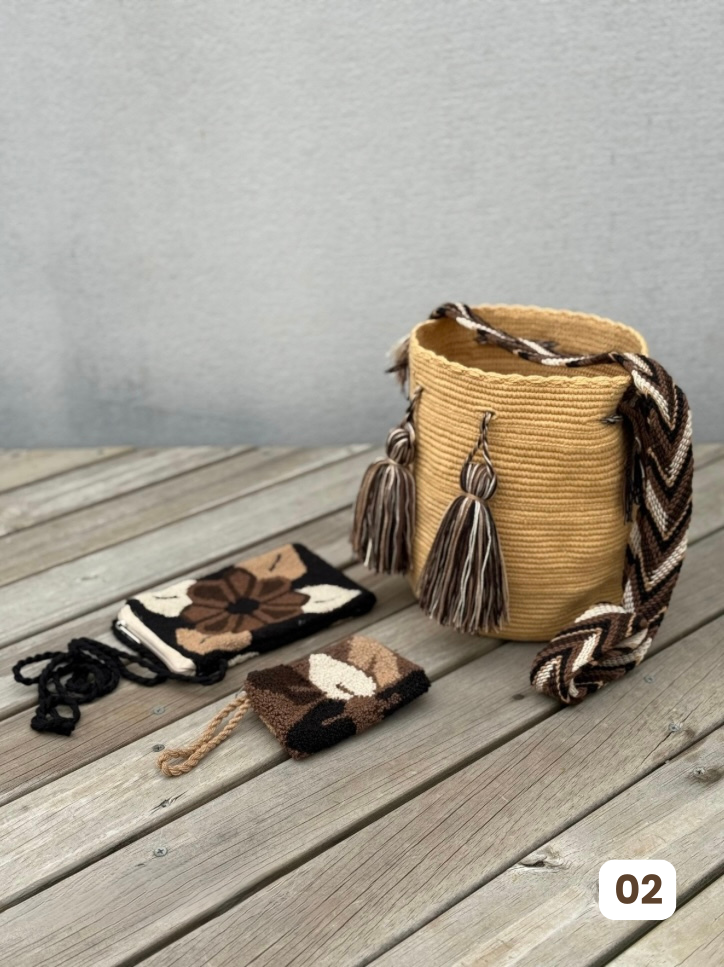 ✨Combo – Mochila Mediana + Portacelular + Monedero 🎁 – (22x20 cm)