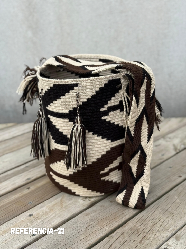 Mochila GRANDE Tonos Tierra🌤️ (31x28)