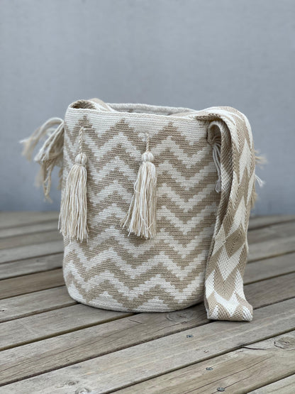 Mochila GRANDE Tonos Tierra🌤️ (31x28)