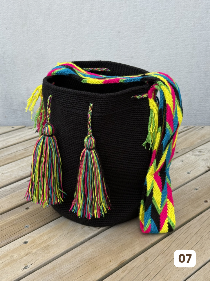 Mochila GRANDE Negra⚫️ 🎩(31x28)