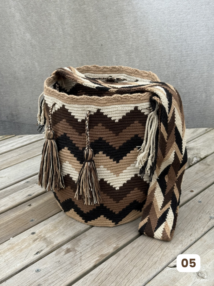 Mochila GRANDE Tonos Tierra🌤️ (31x28)