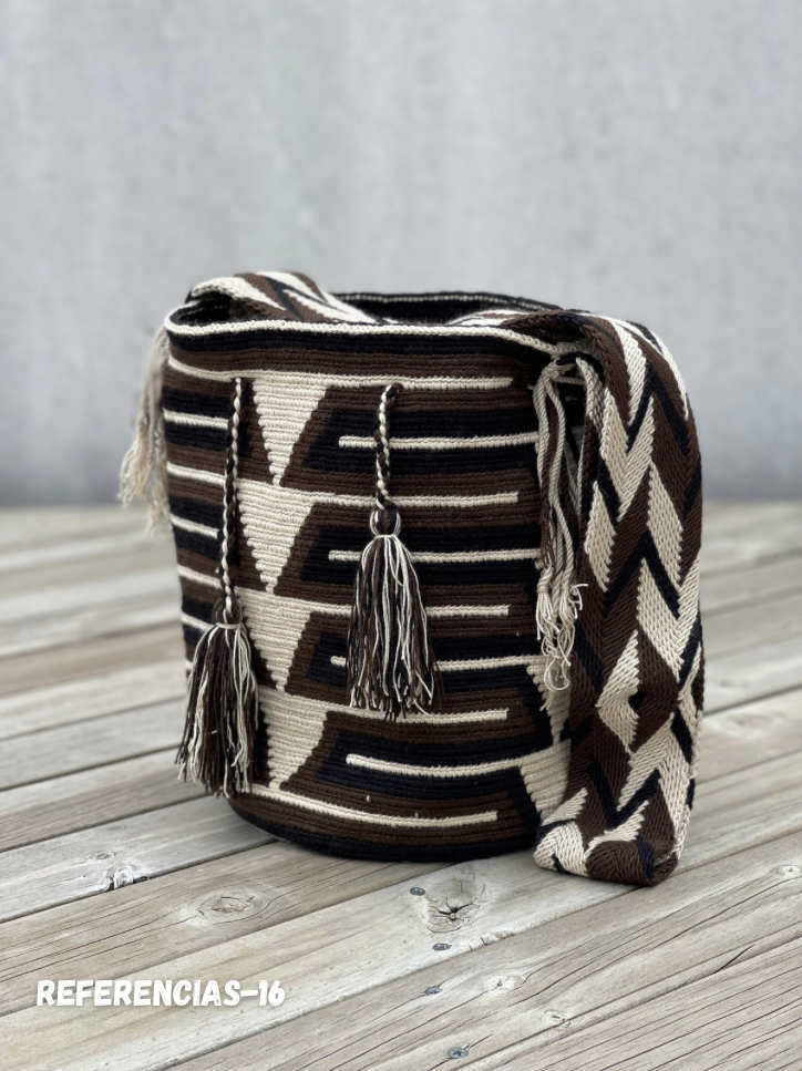 Mochila GRANDE Tonos Tierra🌤️ (31x28)