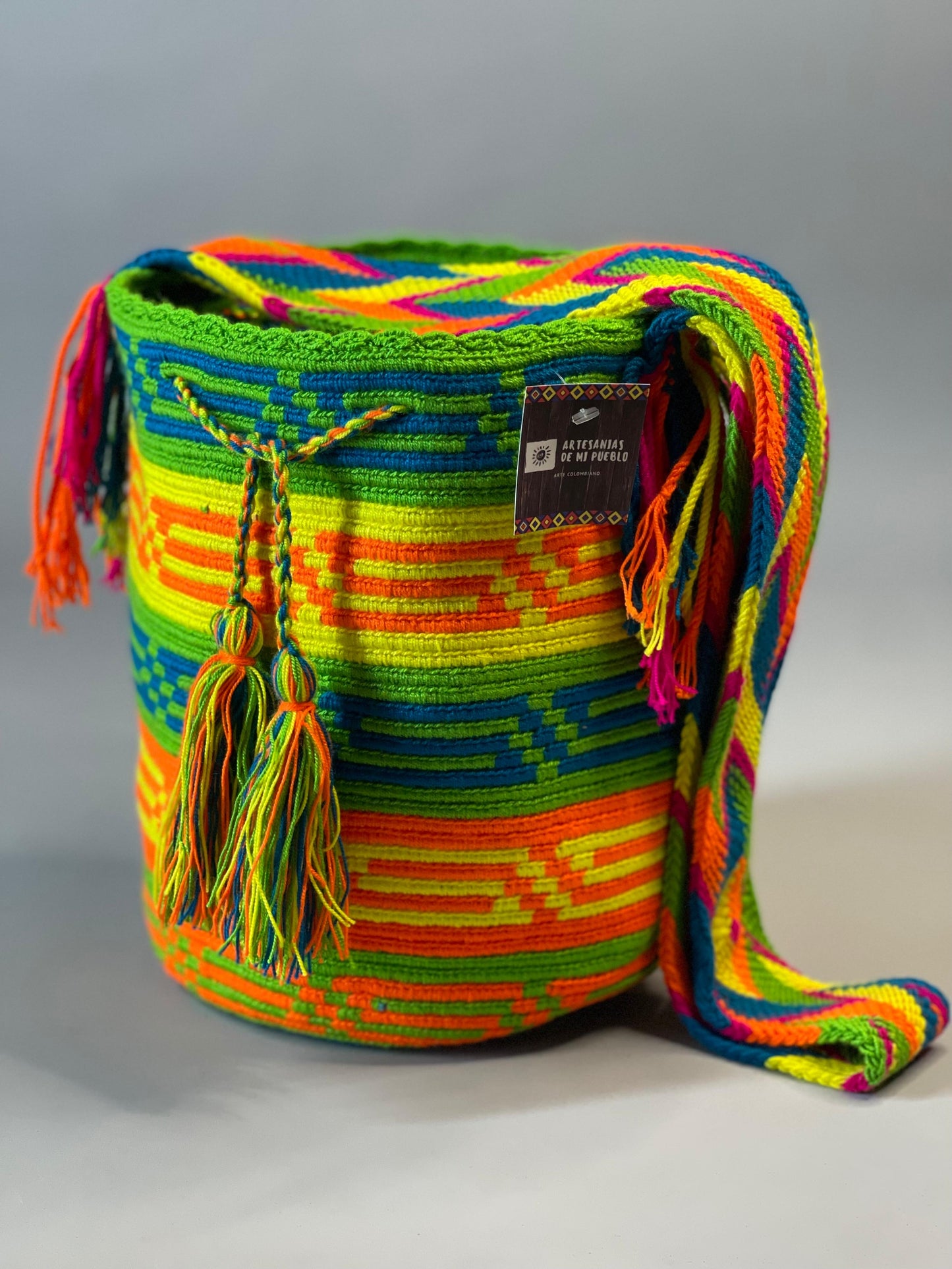 Mochila GRANDE Fiesta Tropical🌴 (31x28)