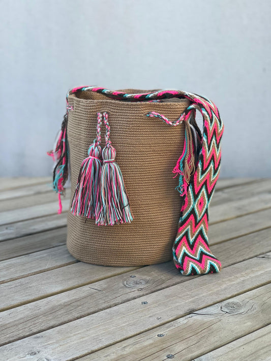 Mochila GRANDE Unicolor Tonos Tierra 🌎(31x28)