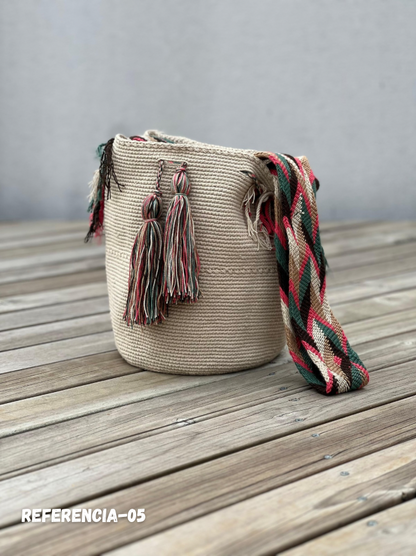 Mochila GRANDE Beige⭐️ (31x28)