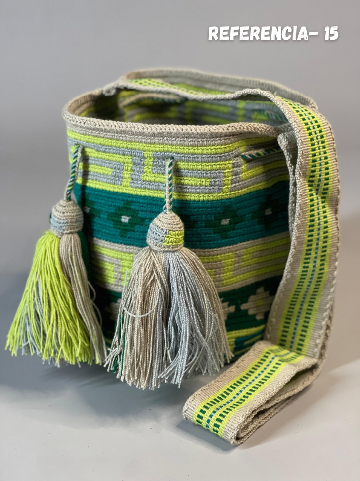 Mochila MEDIANA Colección PREMIUM  🔥⭐️ (22x21)