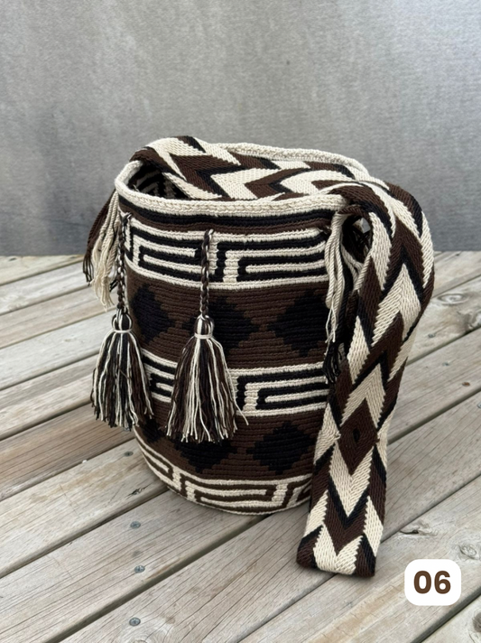 Mochila GRANDE Tonos Tierra🌤️ (31x28)