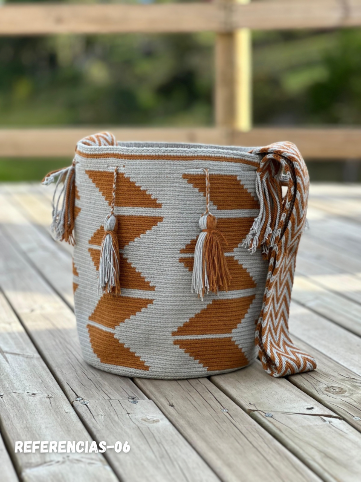 Mochilas GRANDE Diseño Hombre 🔹🩶 (31x28)