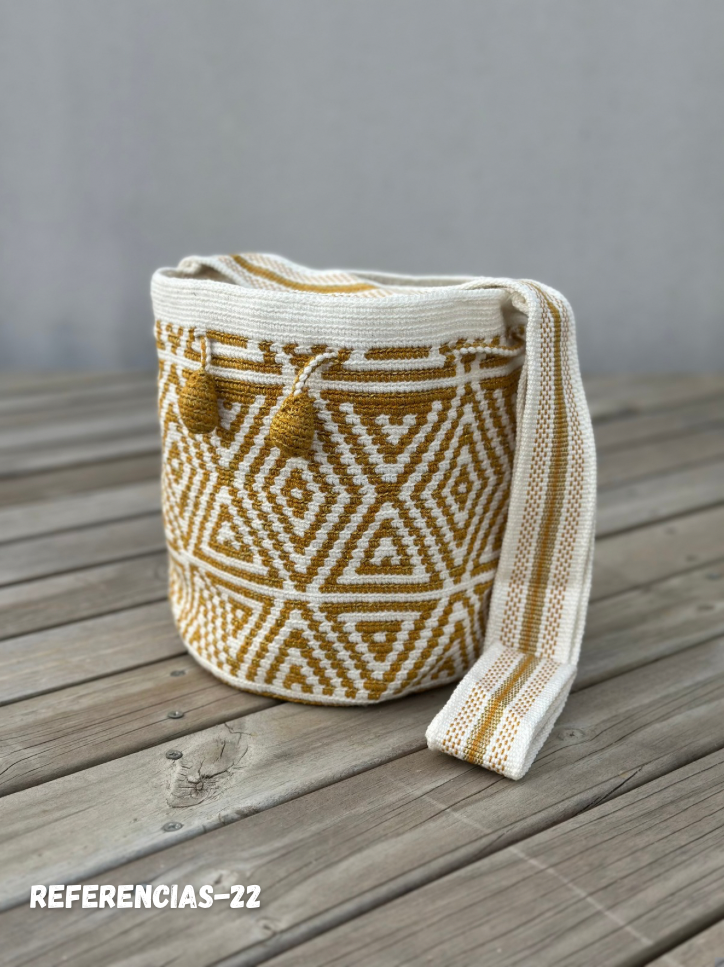 MEDIANA PREMIUM Detalles en SEDA⭐️✨ (22x20)