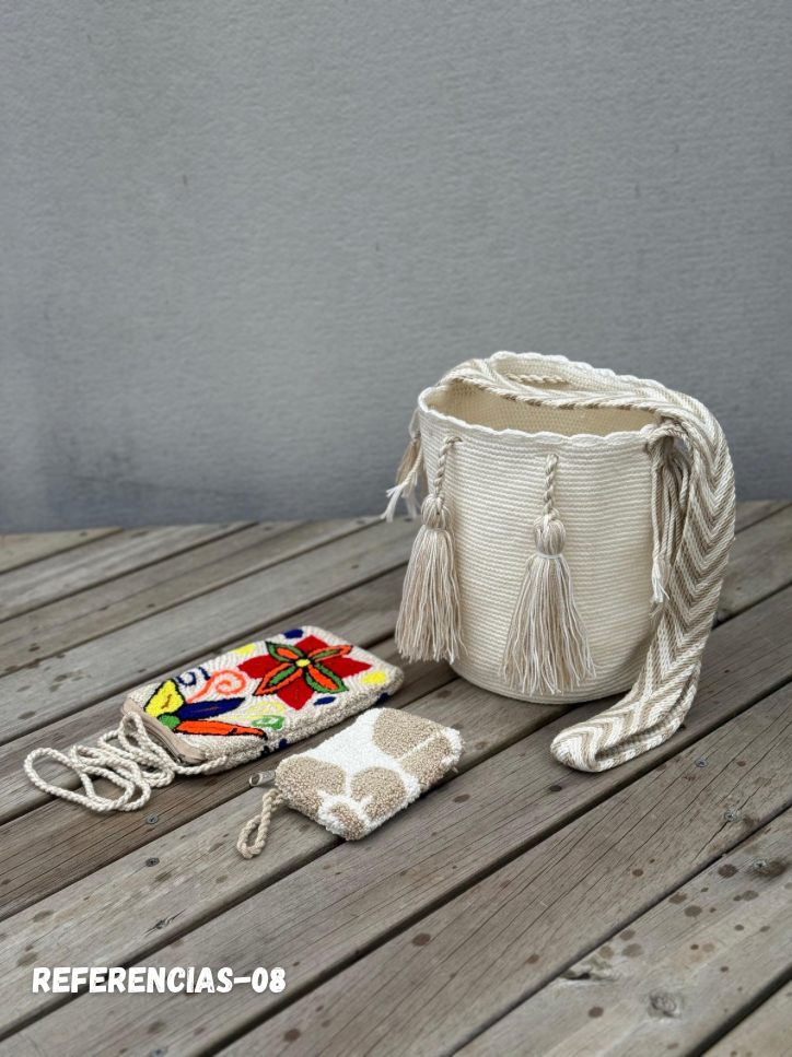 ✨Combo – Mochila Mediana + Portacelular + Monedero 🎁 – (22x20 cm)