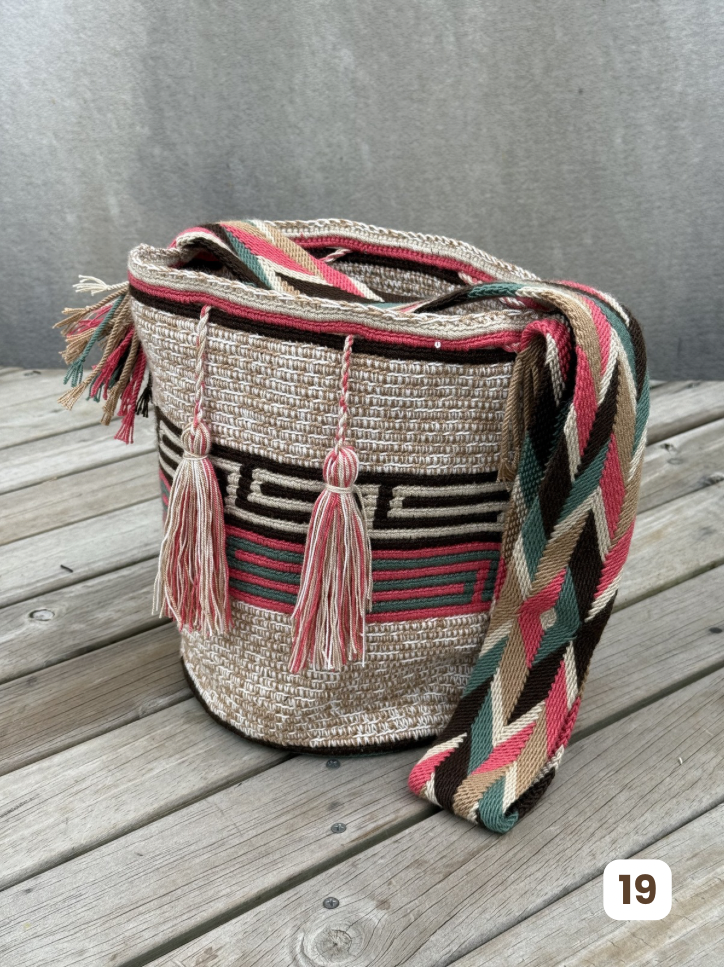 Mochila GRANDE Tonos Guayaba (31x28)