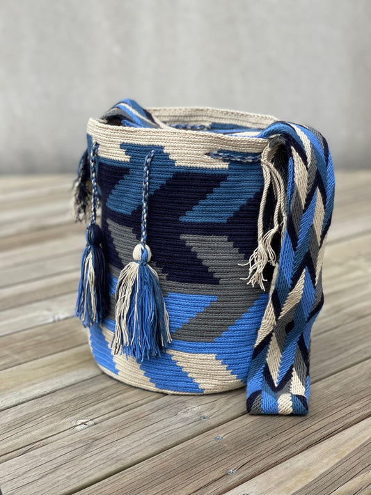 Mochilas GRANDE Diseño Hombre 🔹🩶 (31x28)